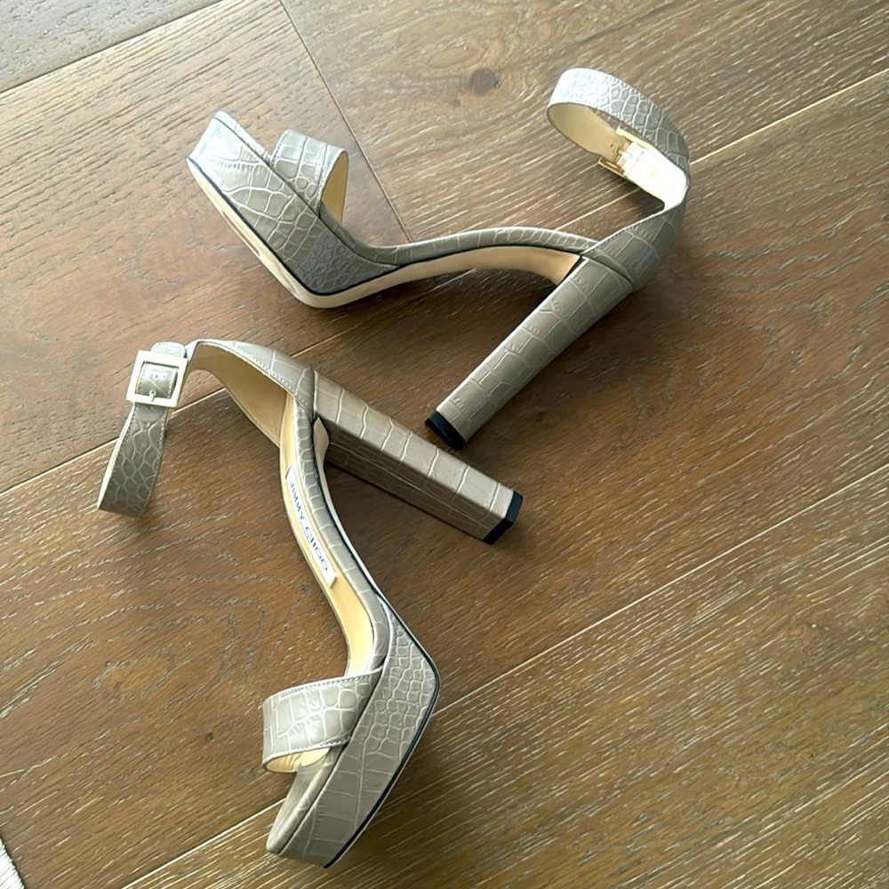 Brand new JIMMY CHOO stacked HighHeel Beige 36